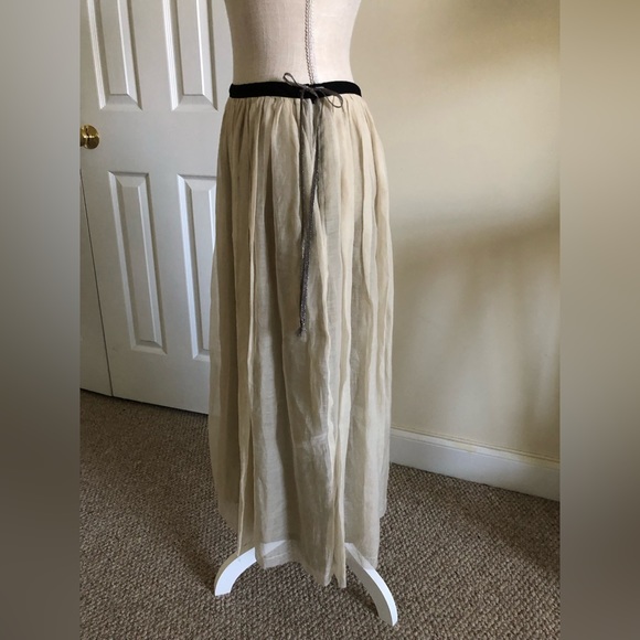 Elegant Cream Maxi Skirt - Picture 2 of 12